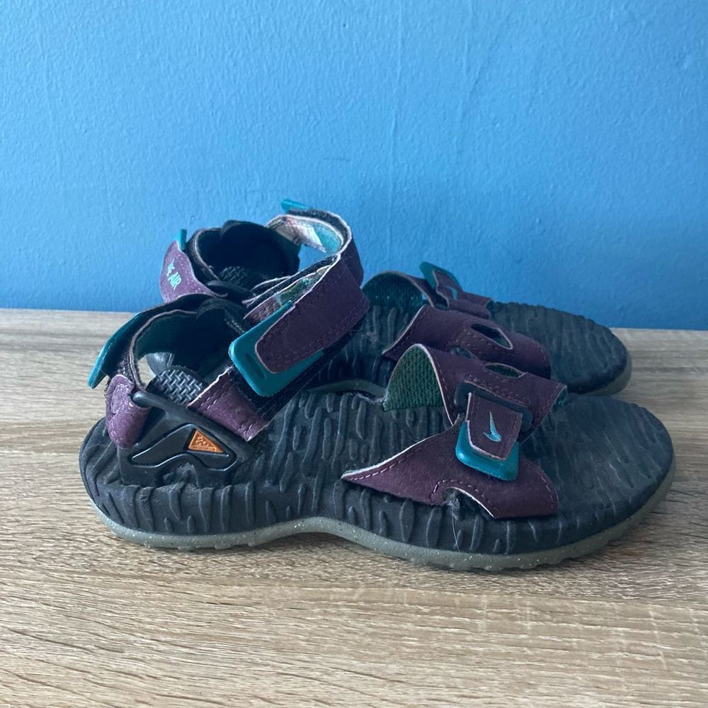 Nike Vintage ACG Air Deschutz Mens 6 Vintage Purple Sport Sandals